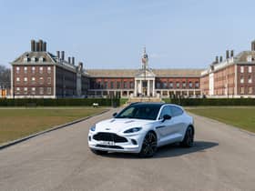 Aston Martin DBX 707