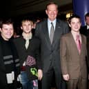 Actor Sean Astin, actor Dominic Monaghan, Governor George Pataki, actor Elijah Wood and actor Billy Boyd pose together at a special advance screening of "Lord Of The Rings: The Return Of The King" at the AMC Empire Theater on December 15, 2003 in New York City. (Photo by Evan Agostini/Getty Images)