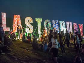 Festival-goers enjoy the atmosphere prior to the 2013 Glastonbury Festival at Worthy Farm. (Photo by Ian Gavan/Getty Images)
