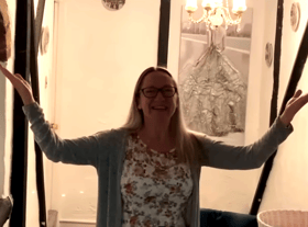 Estate agent Claire Cossey has created “The Neverending Property” to help sell her friend’s £700,000 house in Bedfordshire. 