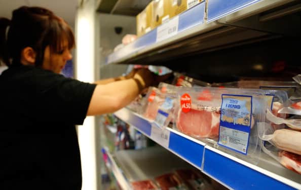 Investigation launched into reports rotten meat sold in some UK supermarkets. (Paul Thomas/Bloomberg via Getty Images)