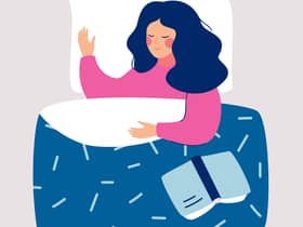 Reading is the most popular bedtime ritual, research found (photo: Adobe)
