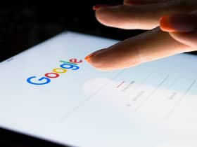 The inclusive language function prompts authors to avoid the use of politically incorrect words (Photo: Adobe)