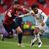 England's midfielder Jude Bellingham (R) and Czech Republic's defender Ondrej Celustka vie for the ball during the UEFA EURO 2020 Group D football match between Czech Republic and England (Photo: JUSTIN TALLIS/POOL/AFP via Getty Images)
