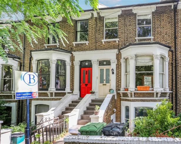 Trendy London flat hits the market for almost £500k - but the baths in the hallway 