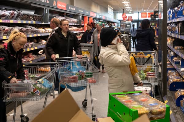 Shoppers in an Aldi supermarket in March 2020 (Photo: Dan Kitwood/Getty Images)