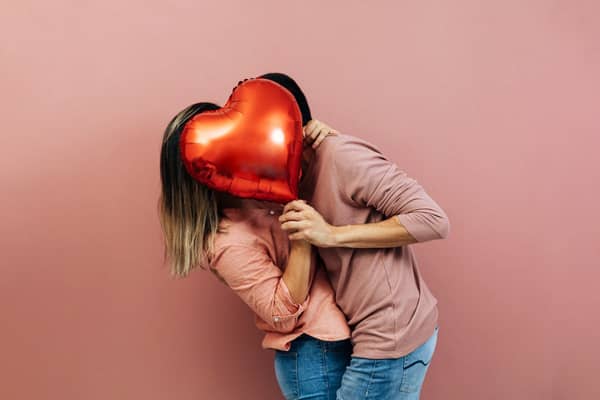 Last minute Valentine’s Day gifts that will impress your loved one and arrive just in time