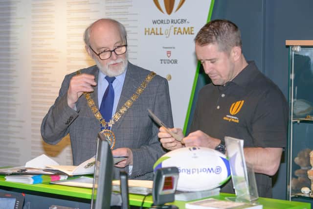 Shane Williams is welcomed to the World Rugby Hall of Fame by mayor of Rugby Cllr Bill Lewis.
