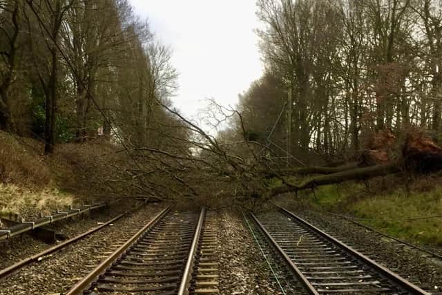 Rail passengers in Warwickshire are being warned to check before you travel this weekend, with more severe weatherset to cause problems.