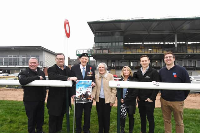 From left to right: Tony Lewis (353), Robert Wigley (The Wigley Group), Albert
Price (93, D-Day veteran), Betty Price, Sandra Lewis (353), Tommy Williams (Warwick Racecourse) and David Fairclough (Royal British Legion).