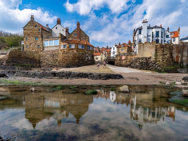The beach at Robin Hood's Bay has a powerful, natural beauty, all of its own, making a great destination for amateur photographers. With its backdrop of craggy cliffs and sweeping views round the bay, it is popular with walkers.