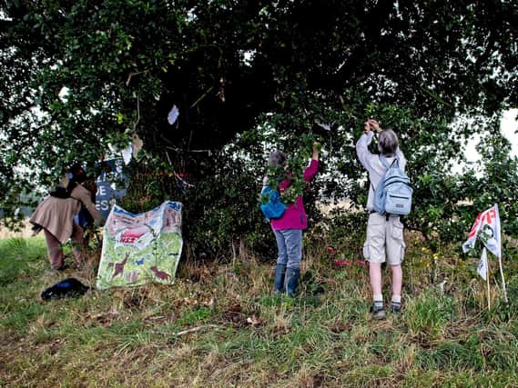 Protesters at the Hunningham Oak. Photo by David Hastings of dh Photo.