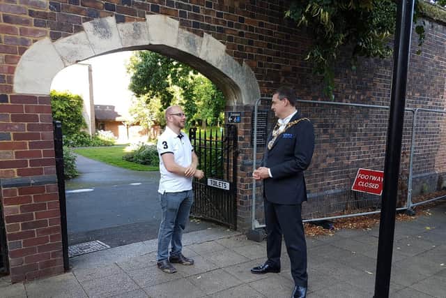 Pete Hill and the Mayor of Warwick. Photo supplied