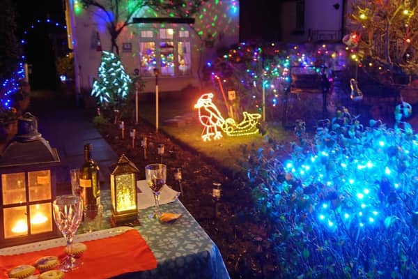 Queen Street residents in Cubbington have held a carol service with mince pies and mulled wine from their doorsteps and front gardens.