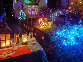 Queen Street residents in Cubbington have held a carol service with mince pies and mulled wine from their doorsteps and front gardens.