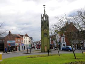 A petition has been set up to try and save the 'Barrow men' or 'Barrow operatives' in Kenilworth who help keep the town centre clean