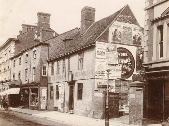 The long-gone Shoulder of Mutton inn, Rugby... rumour had it that
Oliver Cromwell stayed there.