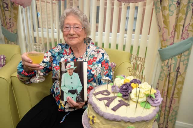 Pat Carpenter celebrates her 100th birthday at Hazeland Court in Lutterworth.
PICTURE: ANDREW CARPENTER