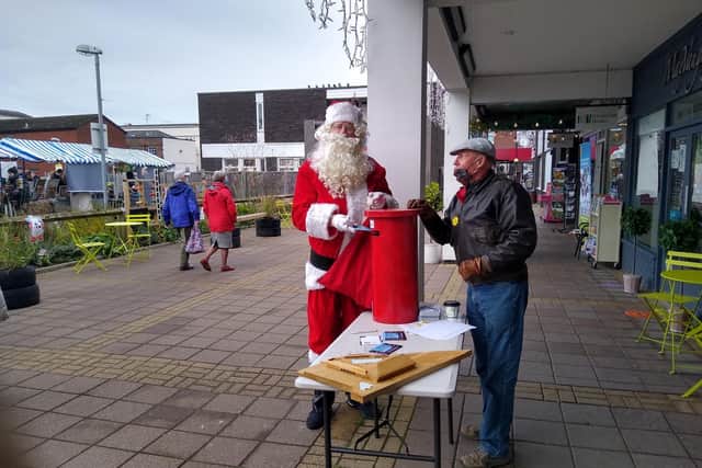 The Kenilworth Lido campaign group launched its Christmas Wish for Outdoor Swimming initiative at the festive event in Talisman Square last Saturday (December 11).