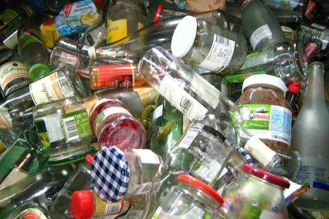 The bitter strike by Coventry City Council bin lorry drivers is due to start again tomorrow (Tuesday) - once again affecting brown bin recycling collections in Nuneaton and Bedworth.