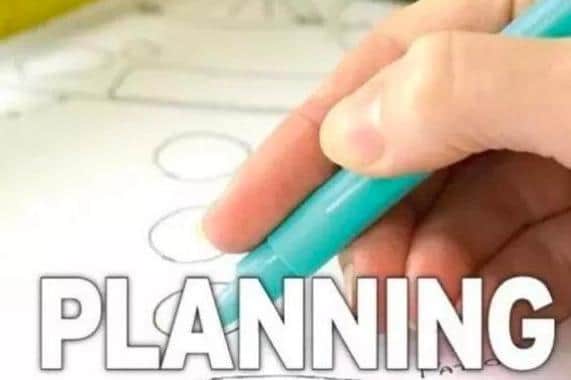 Councillors have insisted on a site visit before deciding on whether to grant planning permission for stables, an all-weather riding arena and hardstanding on green belt land between Knowle and Chadwick End.