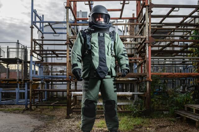 A standout part of the challenge will involve Si running the first first mile while wearing a full bomb disposal suit (pictured) - weighing 35.8kg or 5.6 stone - in an attempt to break the world record of seven minutes and 24 seconds, which was set by a British Army Solider in 2017.