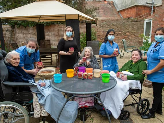 Bromson Hill Nursing Home received a donation from Barratt Homes of flower seeds and plant pots for the residents to plant.