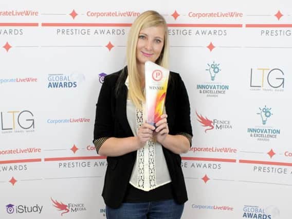 Hannah Antrobus founded Pawsitively Pawsome Pups in 2017 and has since worked with dogs and their owners in Warwickshire, nationally and internationally in person but also via video call.
