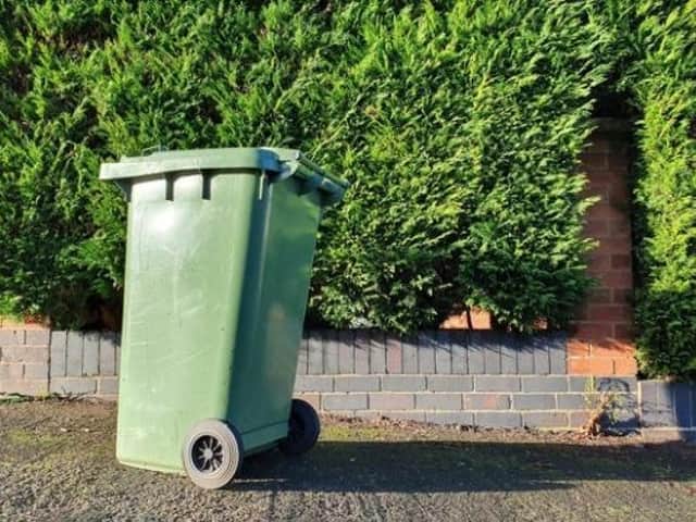 Tens of thousands of residents in south Warwickshire have signed up to pay for green bin collections.
