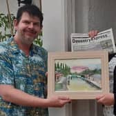 Stephen presents the painting to Helen.