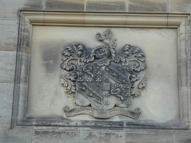 Welcombe Obelisk family crest.