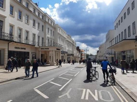 Calls to permanently pedestrianise Leamington’s Parade have been backed by district councillors who are calling on their town council and county council colleagues to work together on making it happen.