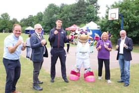 Liam Bartlett, Warwick District Council portfolio holder for culture, tourism and leisure; Cllr Adrian Barton, Mayor of Whitnash; Lewis Williams, GB boxer; official Birmingham 2022 Mascot Perry the Bull; Christina Boxer, past Olympian, Commonwealth Gold and Silver Medallist and Commonwealth Games project manager for Warwick District Council; Matt Western MP for Warwick and Leamington