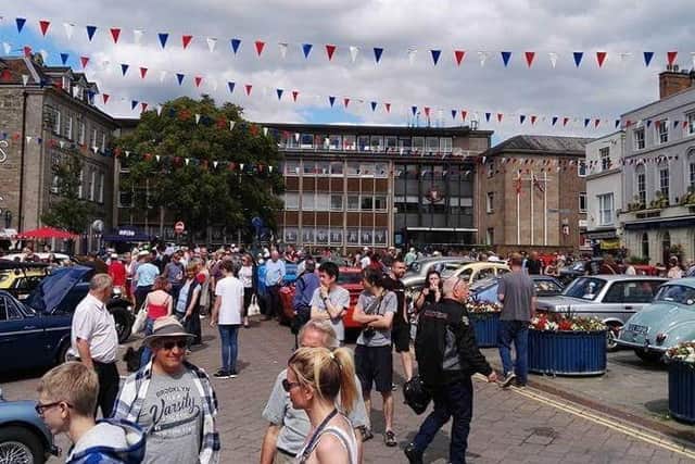 The classic car show will be returning to Warwick town centre. Photo supplied
