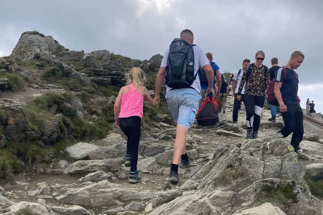Leamington schoolgirl Chloe Brown has climbed Mount Snowdon to raise thousands of pounds for the Cystic Fibrosis Trust despite having the life-limiting condition.