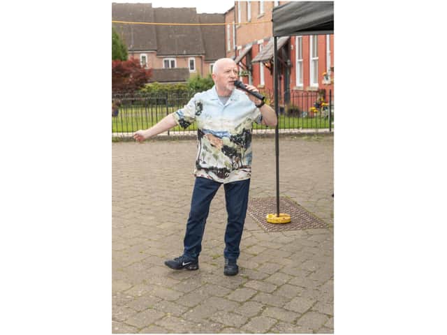Singer Mark Cooper entertains the crowds. Photo by Victoria Jane Photography