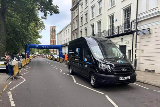 HiQ2U mobile tyre fitting unit sets the pace for nearly 2,000 entered runners