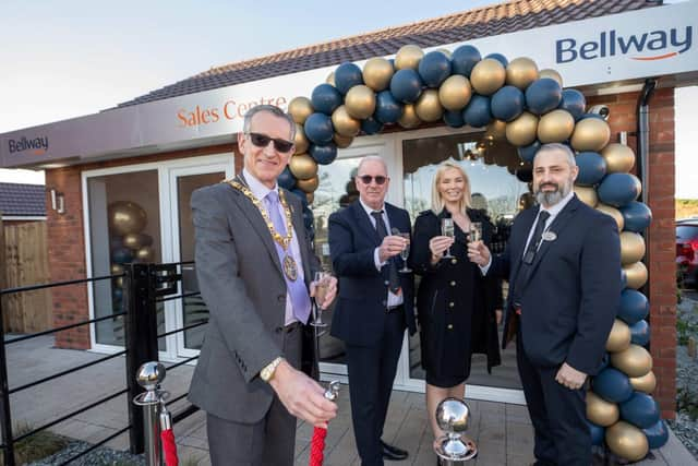 Cllr Martin Walsh officially opens the showhome at Bellway’s Yew Tree Park