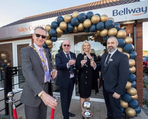 Cllr Martin Walsh officially opens the showhome at Bellway’s Yew Tree Park