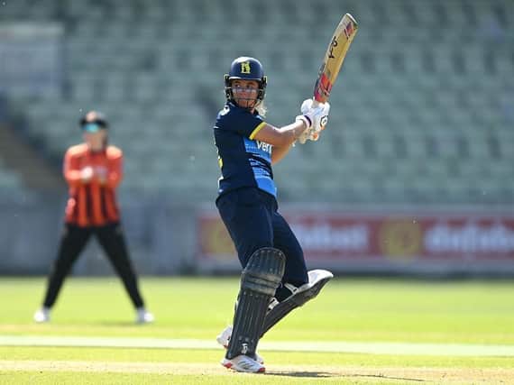 Sterre Kalis hit 54 (41 balls) to help Warwickshire beat The Blaze.