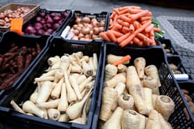 Generic shot of a fruit and veg stall at a farmers market in Richmond, Surry  PRESS ASSOCIATION Photo. Picture date: Saturday  November 24, 2007.  Photo credit should read: Steve Parsons/PA Wire