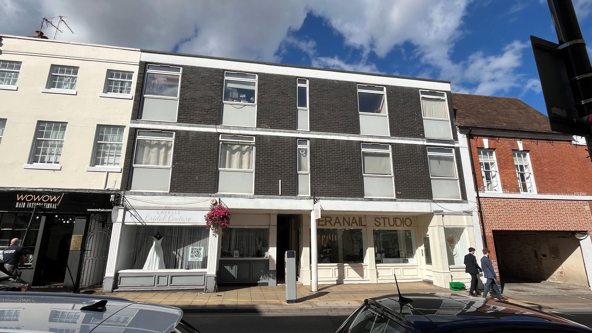 Warwick town centre building - home to two businesses and flats - is up ...