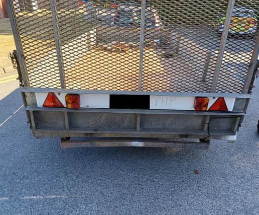 This driver wrote on his own number plate in pen on his trailer