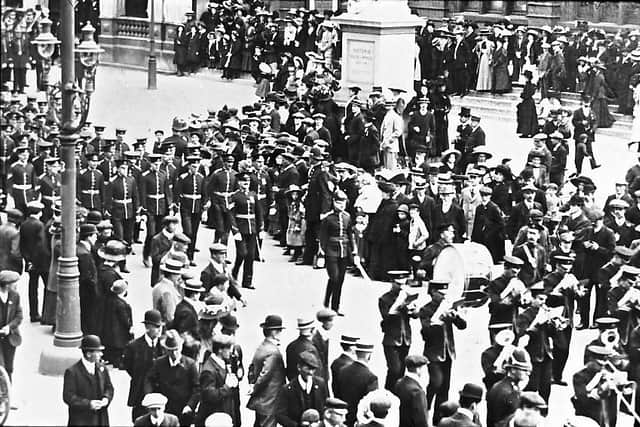 The march for the coronation of KIng George V in The Parade, Leamington, in 1911. Copyright Leamington History Group Archive.