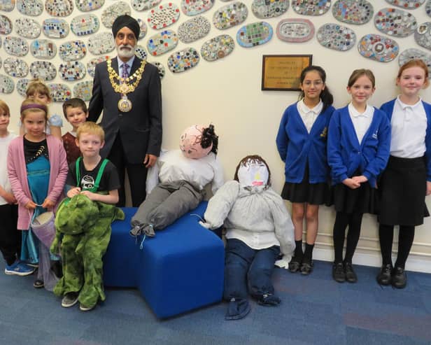 Cllr Parminder Singh Birdi, Warwick Mayor,  with children from Newburgh and their Guys. Photo supplied
