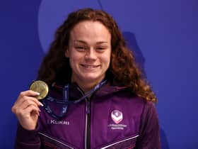 Lauren Cox poses with her medal after winning in the British Championships. (Getty Images)