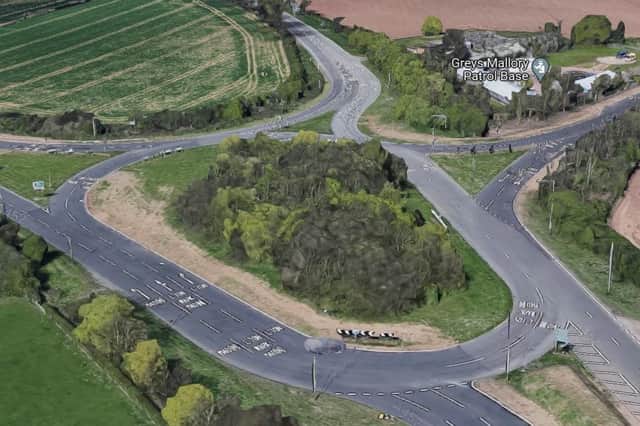 Traffic lights are to be introduced on the Greys Mallory roundabout to the south of Warwick and Leamington.