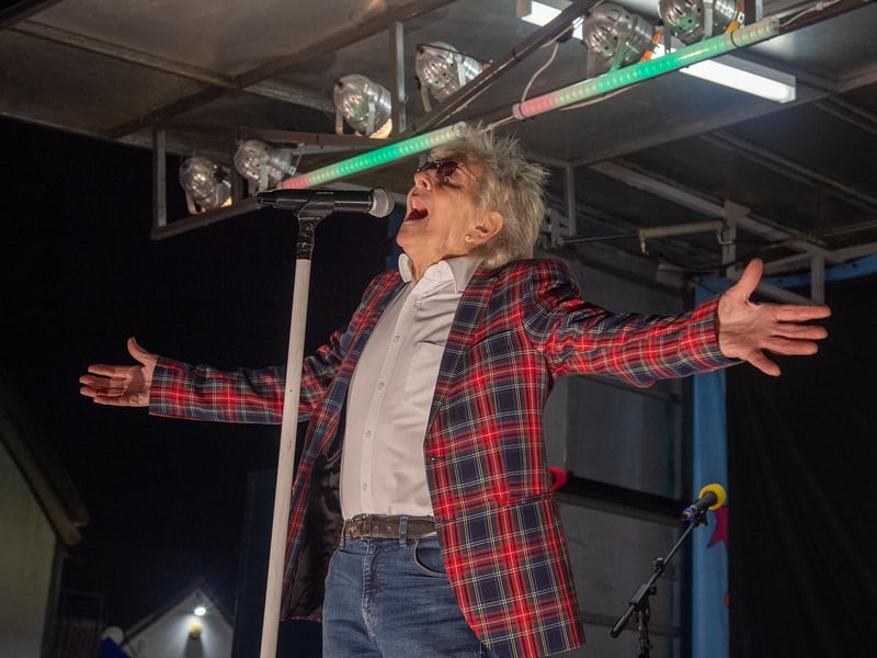 Crowds enjoyed a performance from Rod Stewart (A.K.A Tony Julian).