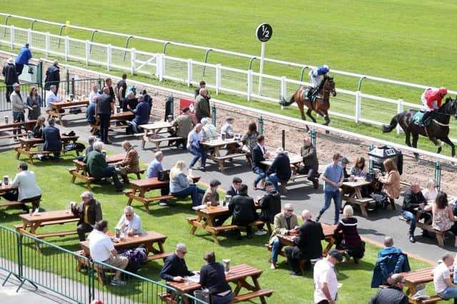 Punters at Warwick Racecourse will be able to watch racing for £5 this Friday during the annual Fiver Friday promotion.