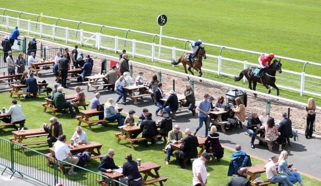 Punters at Warwick Racecourse will be able to watch racing for £5 this Friday during the annual Fiver Friday promotion.